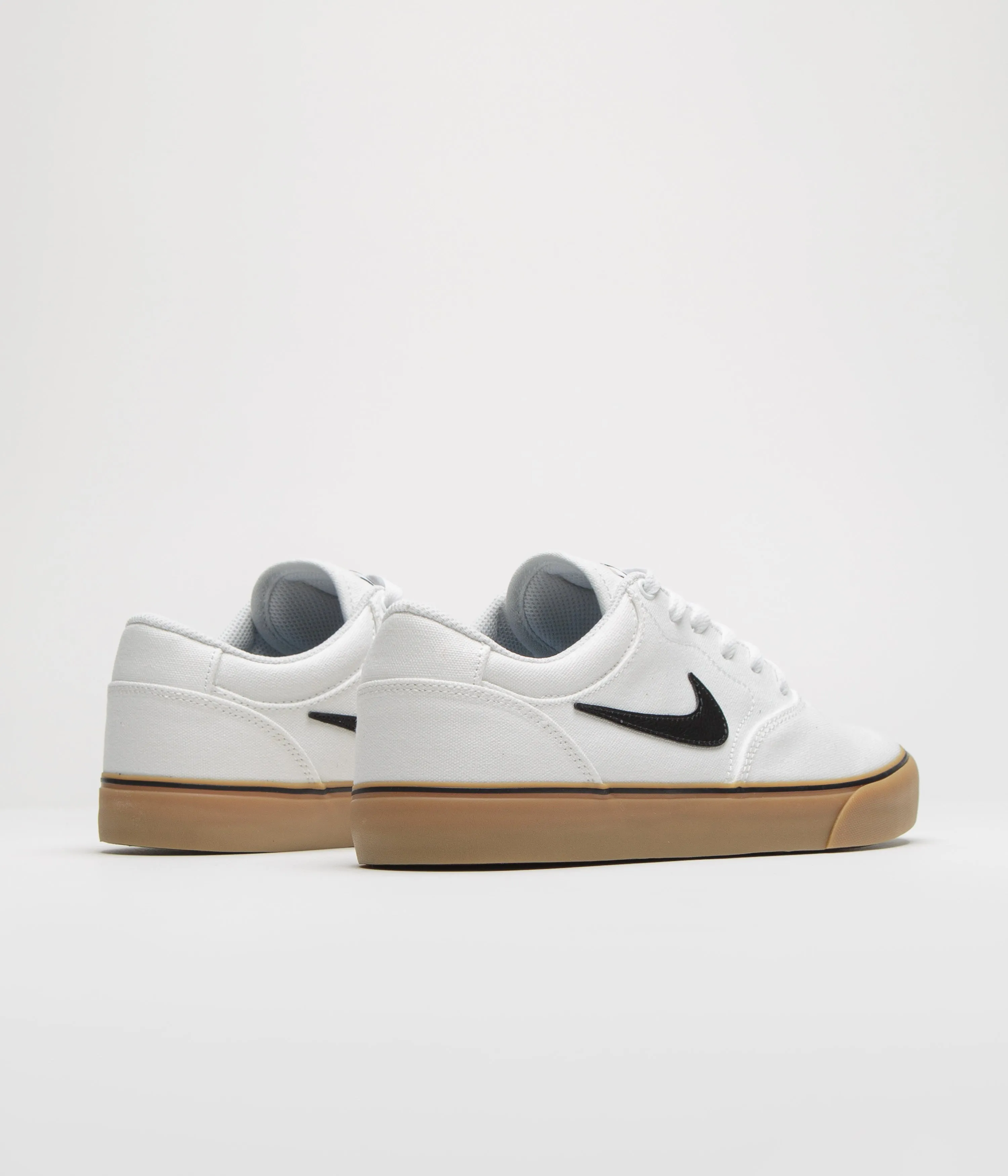 Nike SB Chron 2 Canvas Shoes in White and Black and White - Gum Light Brown