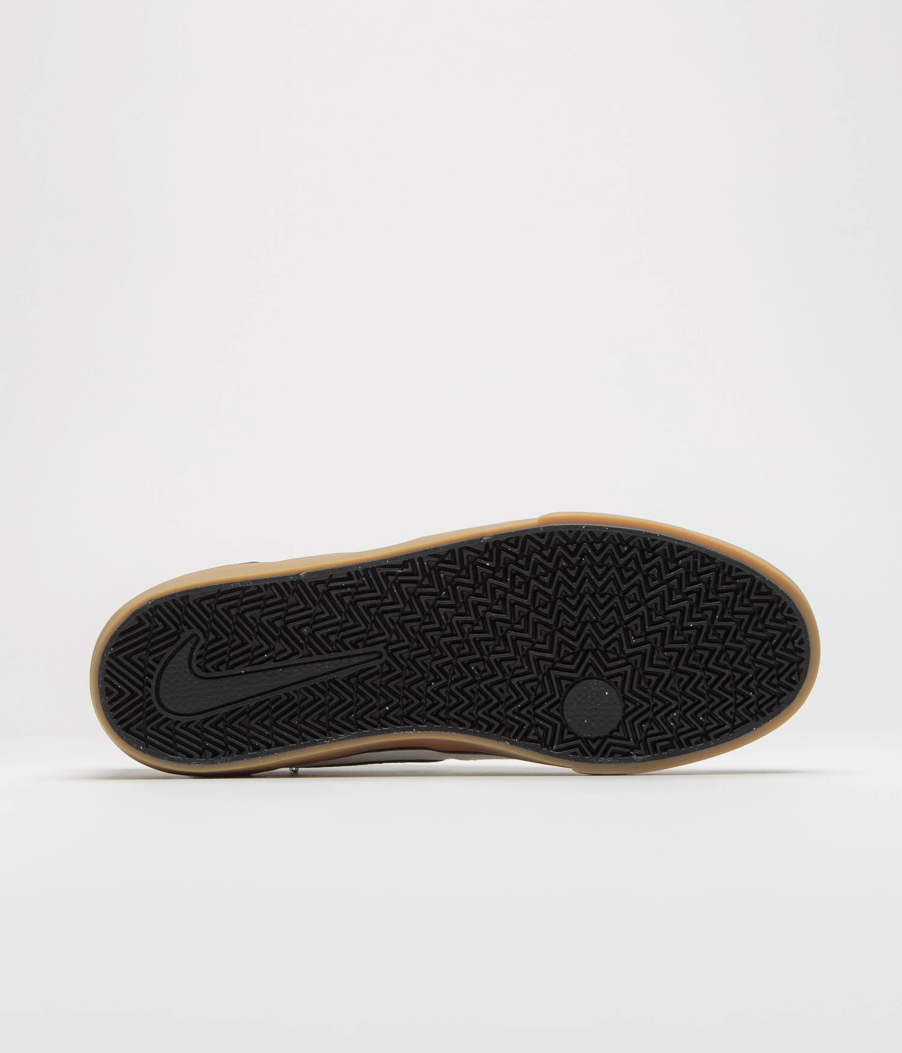 Nike SB Chron 2 Canvas Shoes in White and Black and White - Gum Light Brown