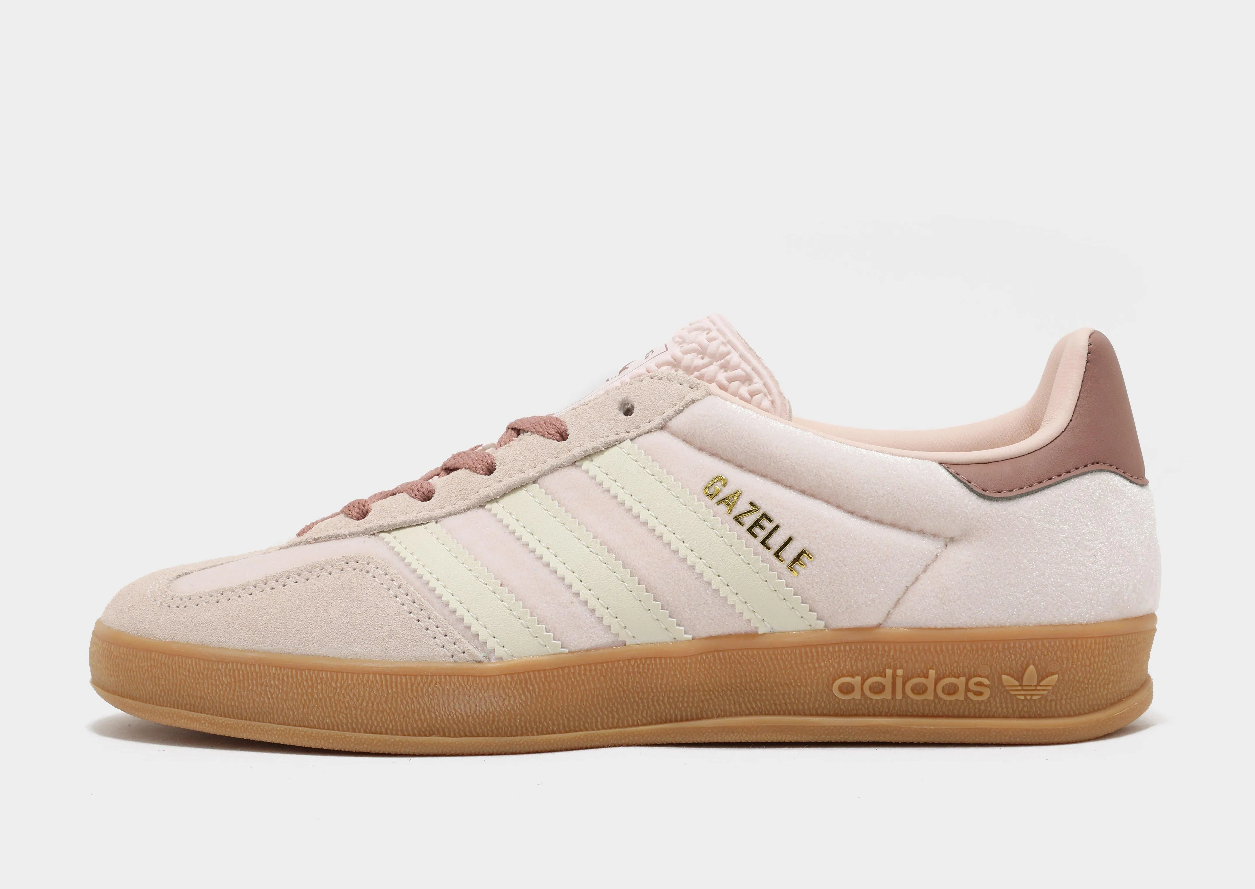 Gazelle Indoor Women's photo shoot