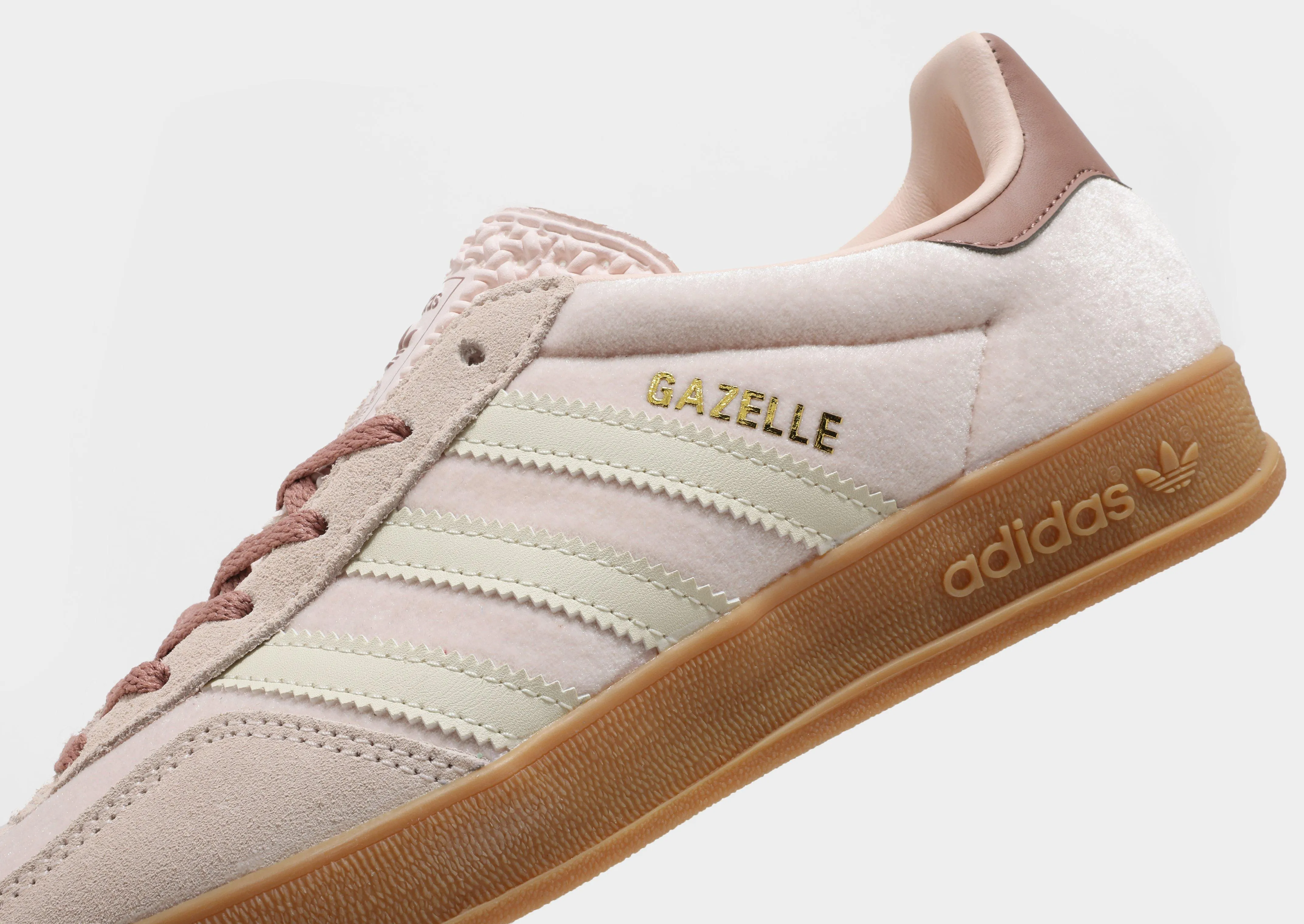 Gazelle Indoor Women's Weather-Shield