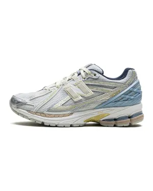 track - running New Balance 1906R Kith White
