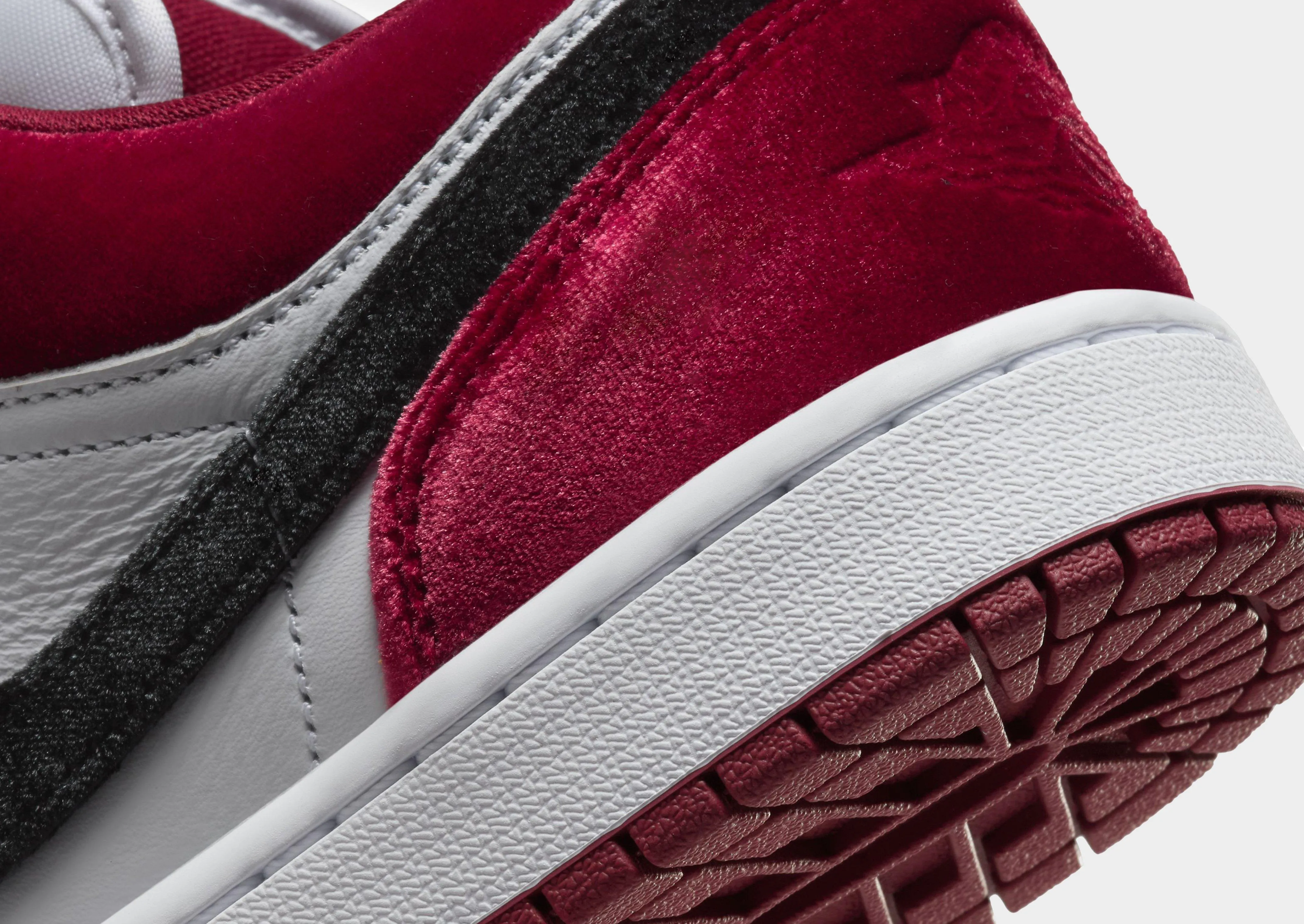 High-Heel Air 1 Low SE Women's