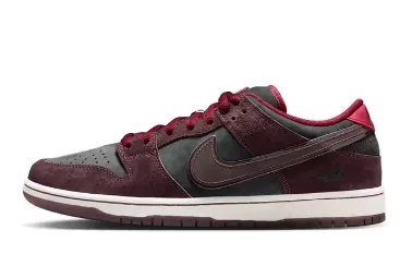 Impact-absorbing design Nike SB Dunk Low Pro QS Shoe - Mahogany/Dark Beetroot/Team Red/Sail (Riot)
