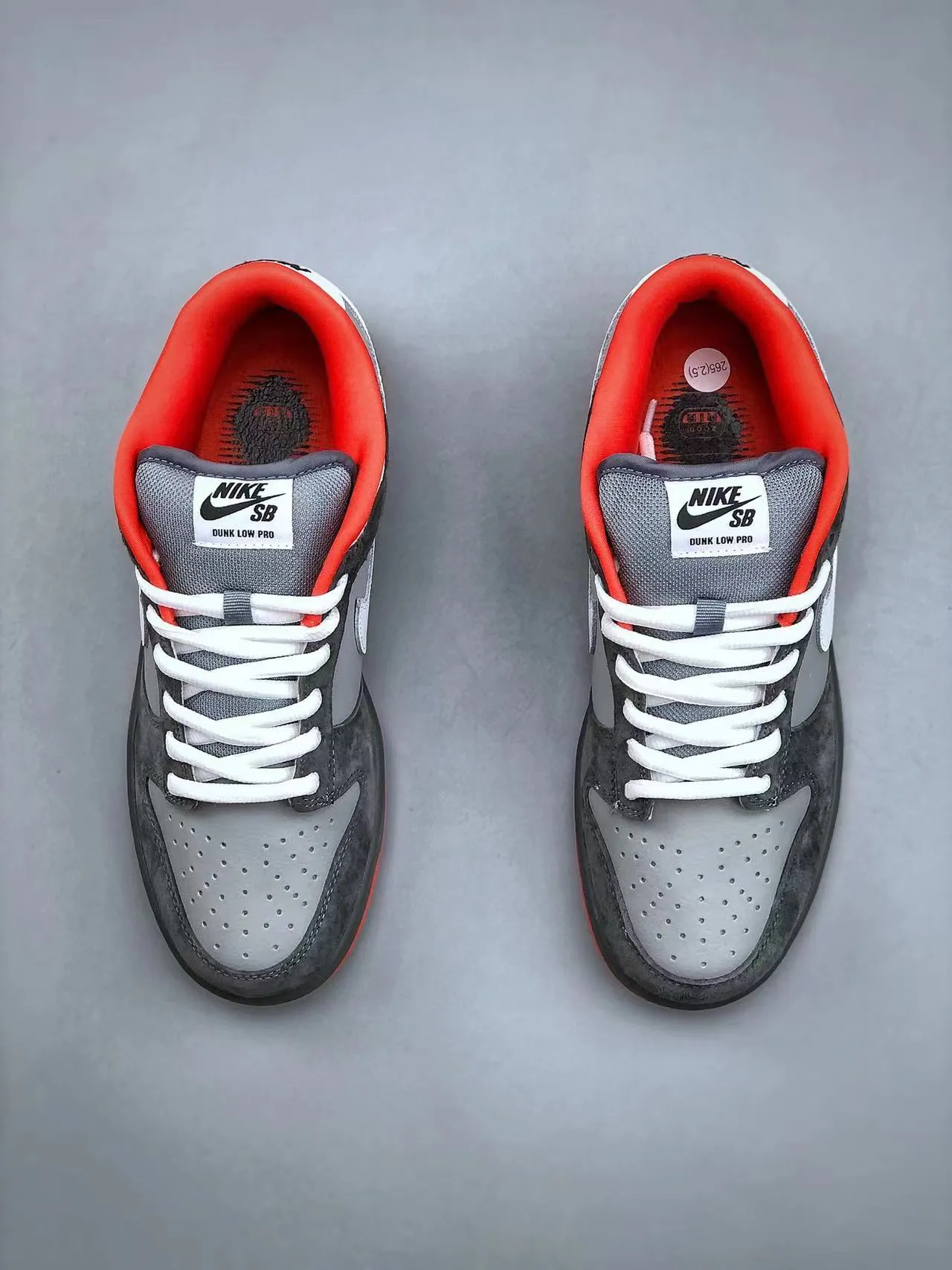 Jeff Staple x Dunk Low Pro SB 'Pigeon' Upgraded wear