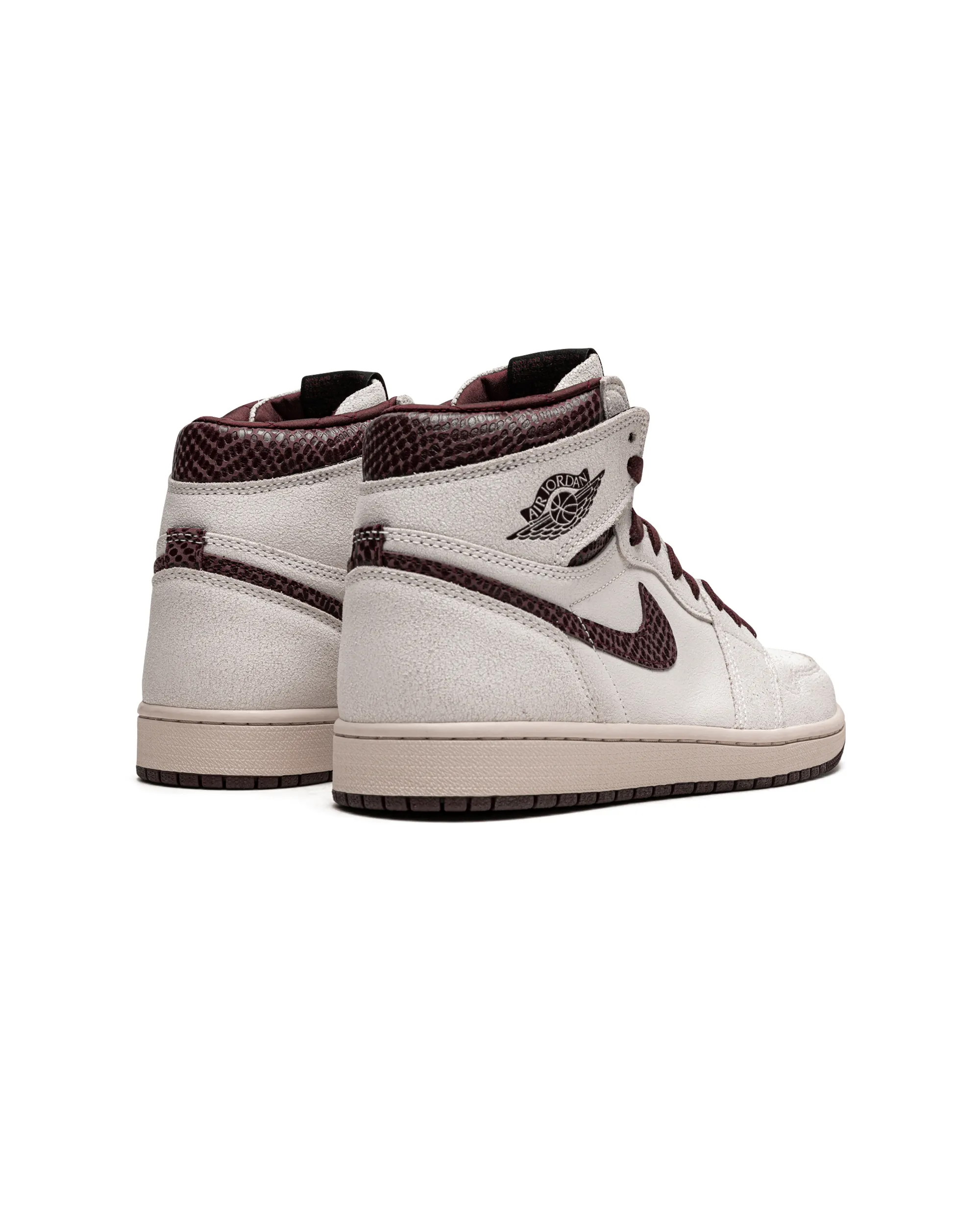 Jordan 1 Retro High OG A Ma Manire Tailored grip