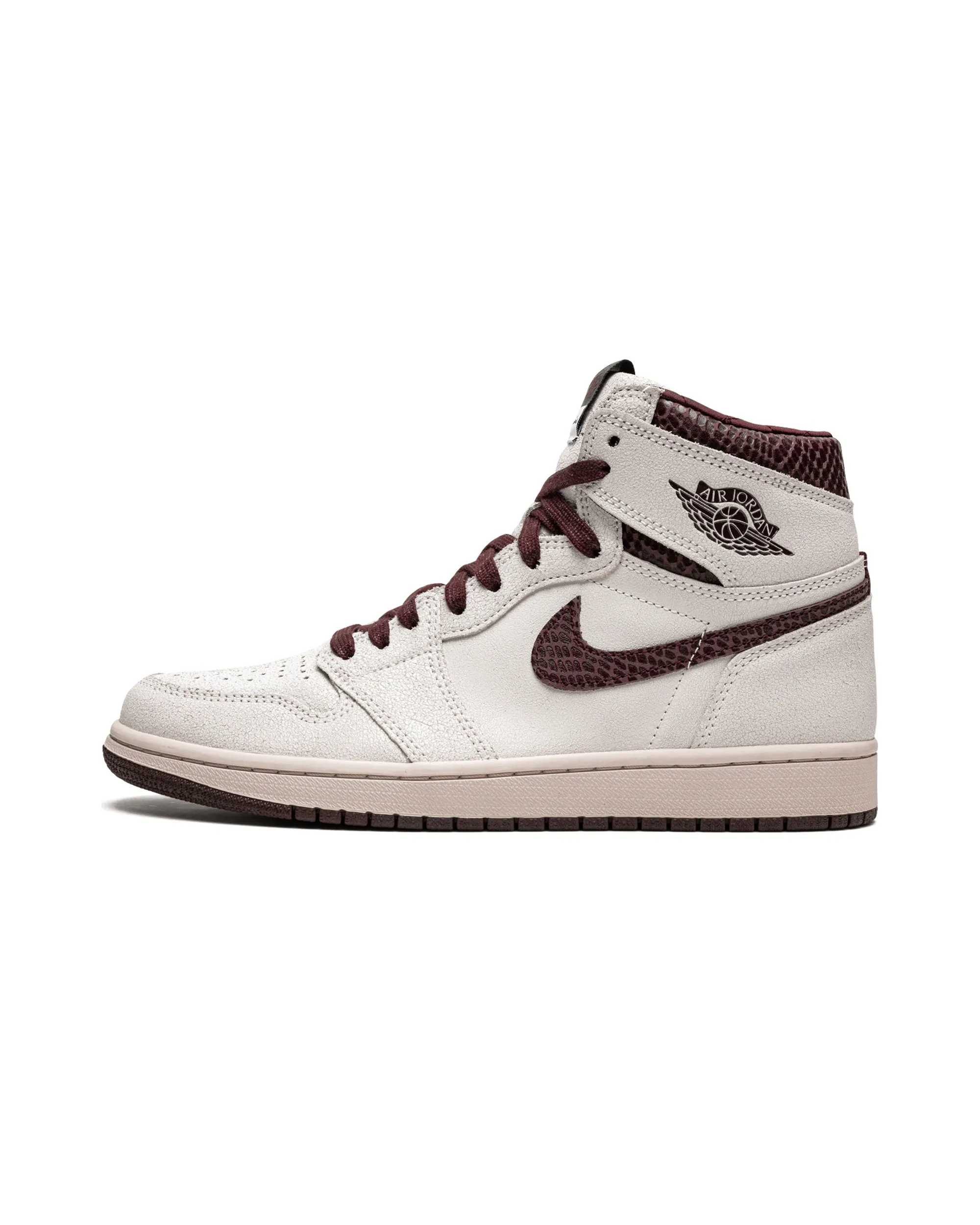 Jordan 1 Retro High OG A Ma Manire Tailored grip