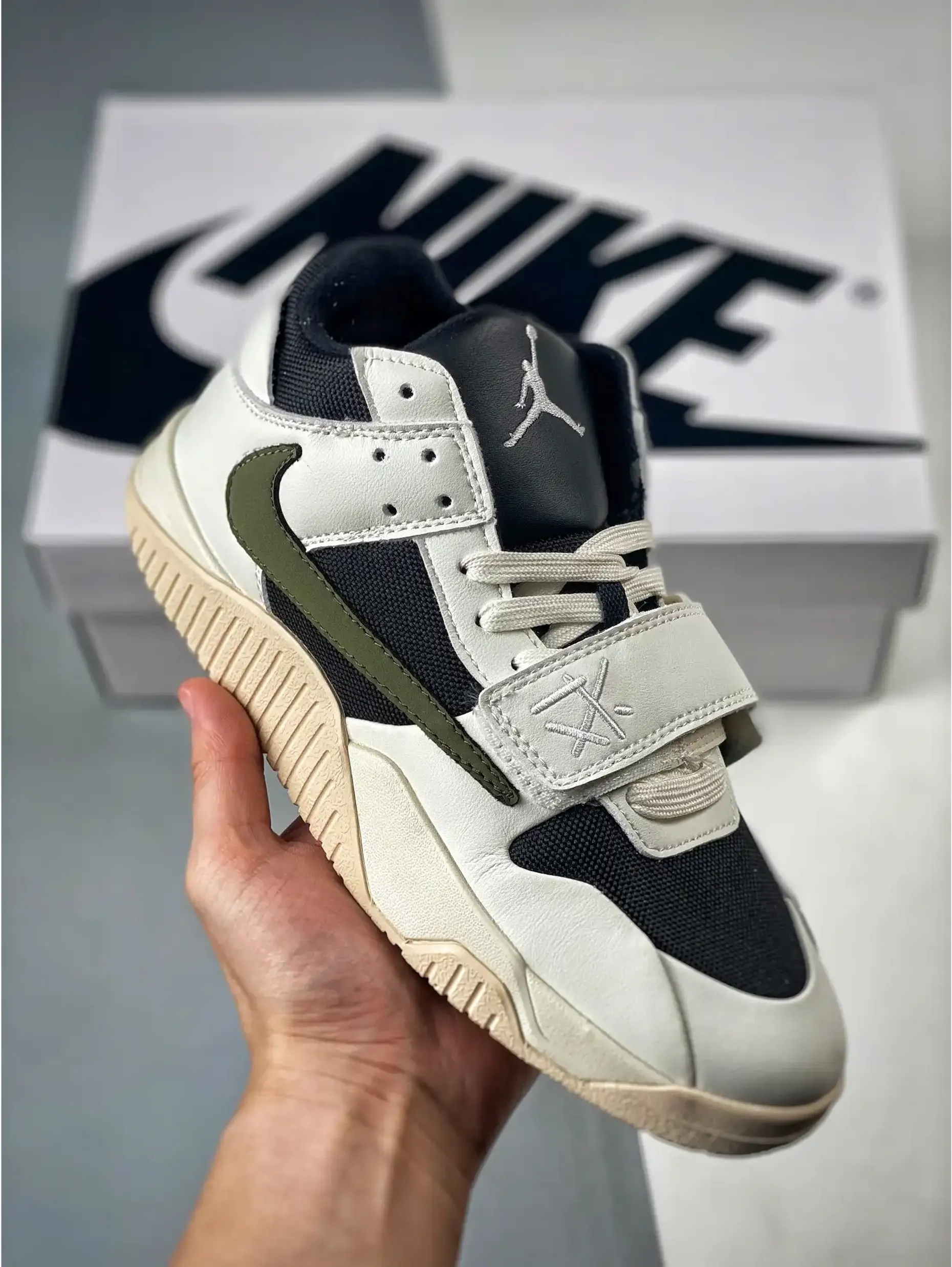 Jumpman Jack Travis Scott Cut The Check Olive Travel Ready Comfort