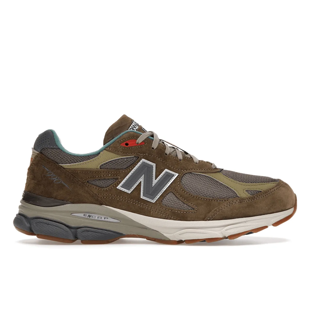 Light Build New Balance 990v3 MiUSA Bodega Here To Stay