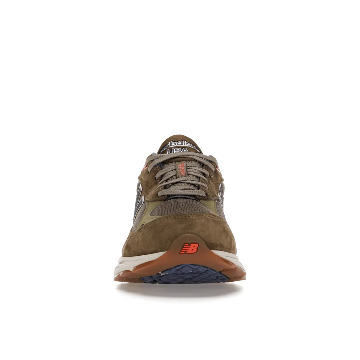 Light Build New Balance 990v3 MiUSA Bodega Here To Stay