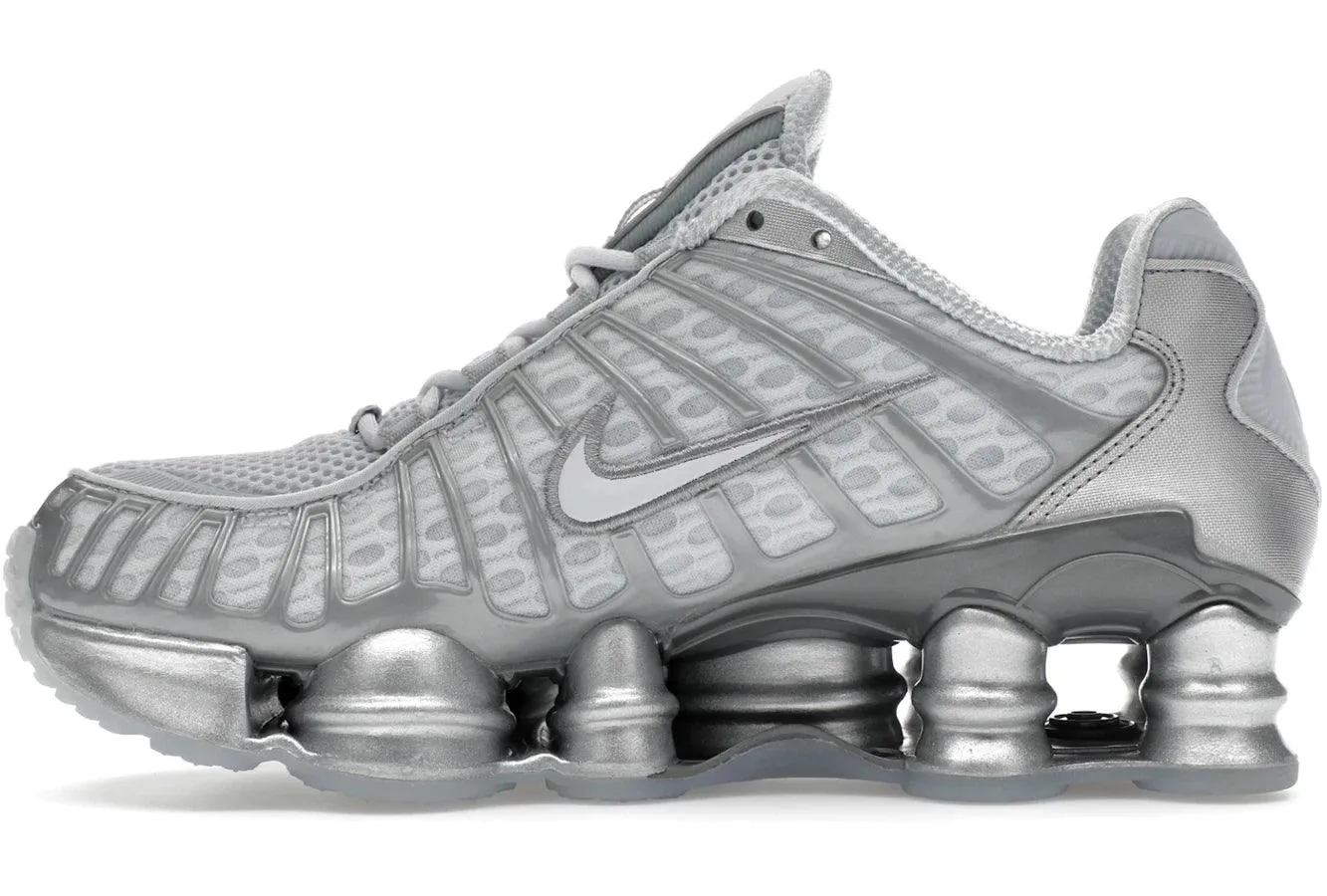 Light Motion Step-On Layer Nike Shox TL Chrome