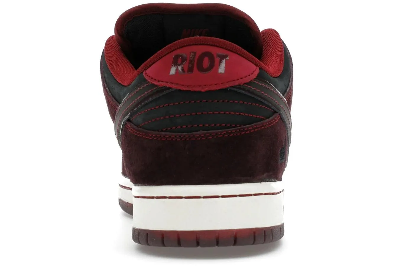 Light Step-On Glide Comfort Layer Nike SB Dunk Low Riot Skateshop