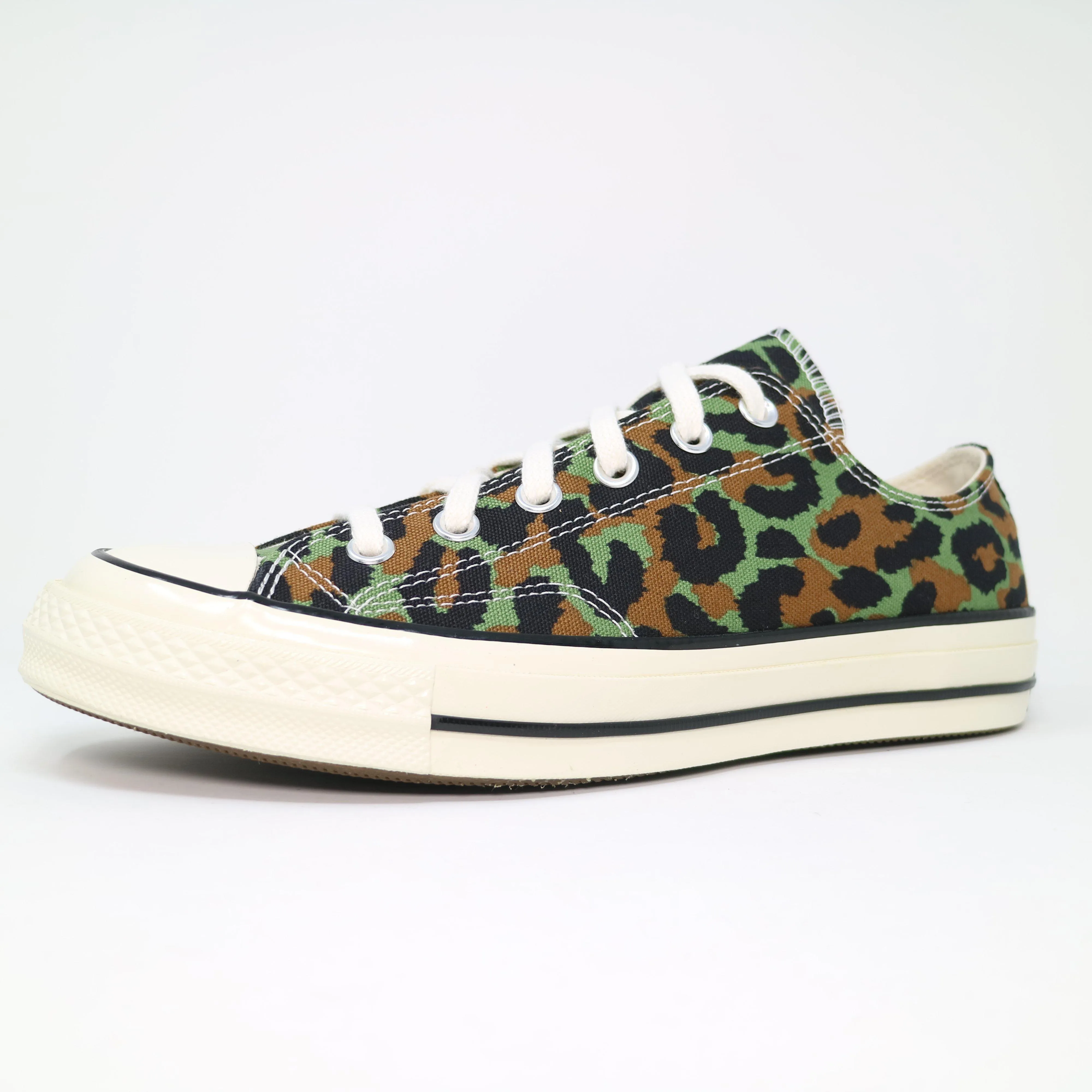 Men's Converse Chuck Taylor 70s Invincible  x Wakomaria Low Lightweight Body