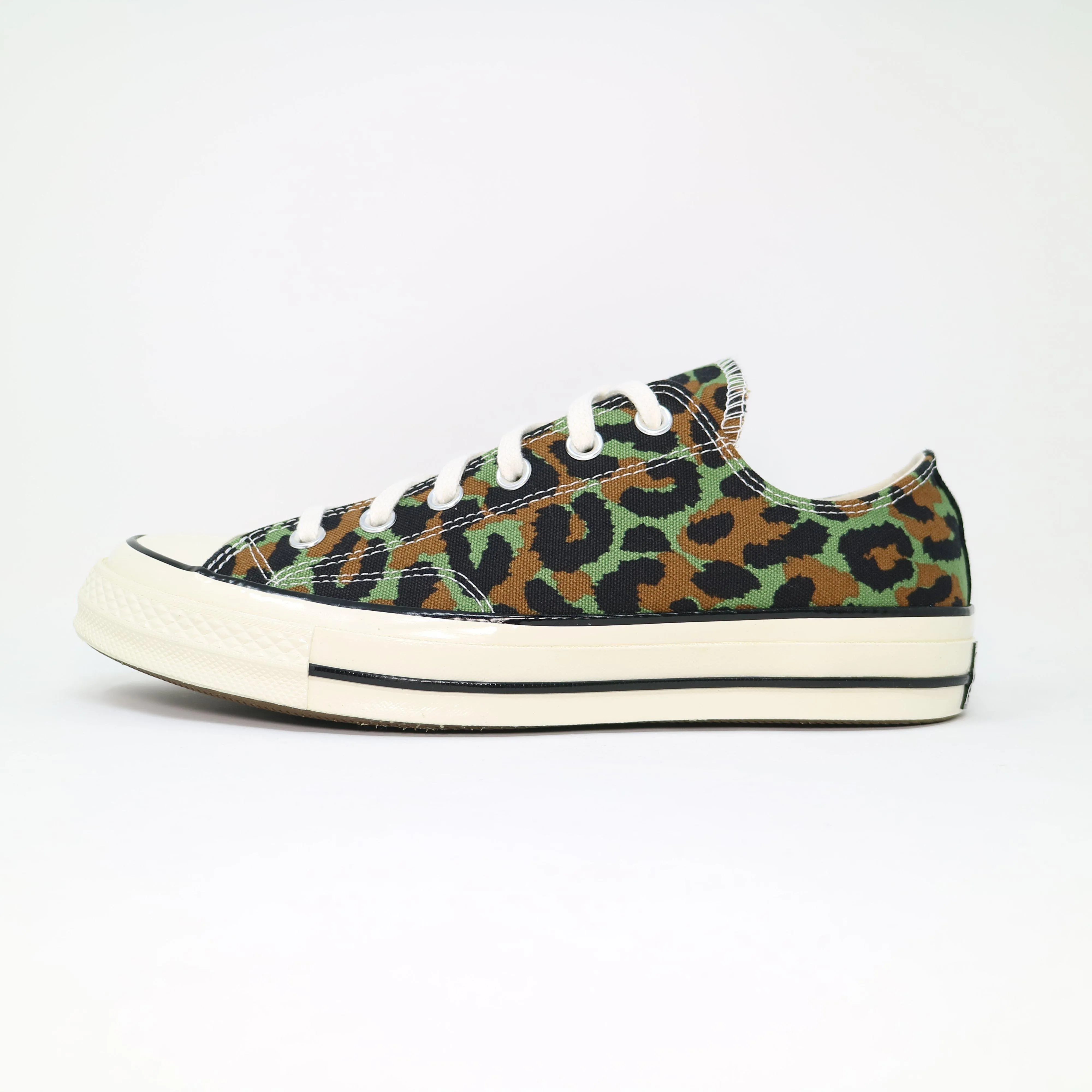 Style Goal Soft Material Men's Converse Chuck Taylor 70s Invincible  x Wakomaria Low