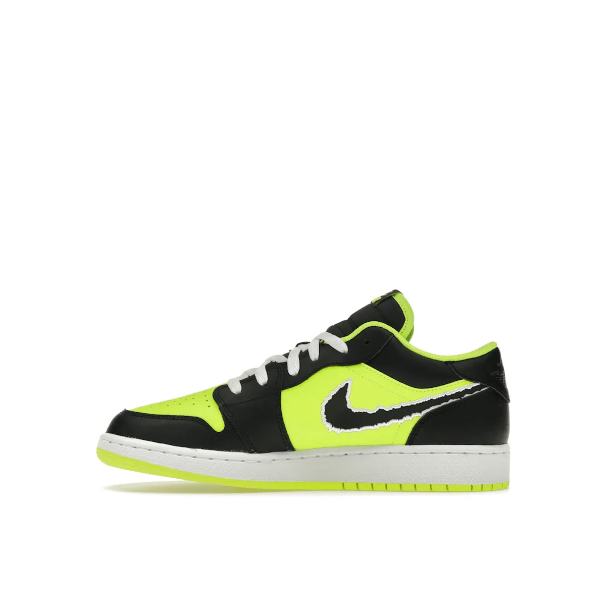 Mid Top Air Jordan 1 Low SE Black Cat Volt