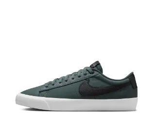 Modern Luxury Nike SB Zoom Blazer Low Pro GT - Vintage Green/Black