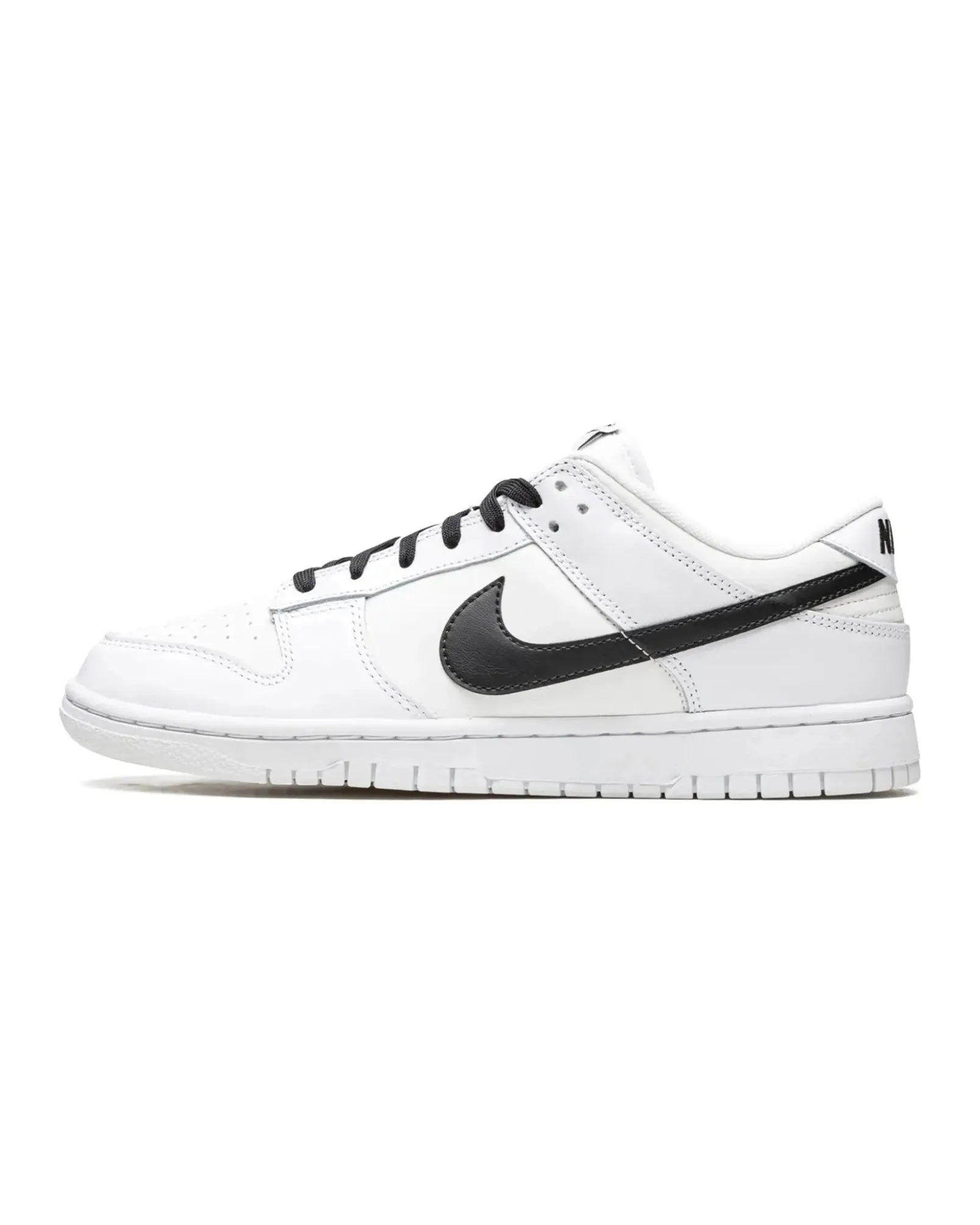 Nike Dunk Low Reverse Panda Heat Step