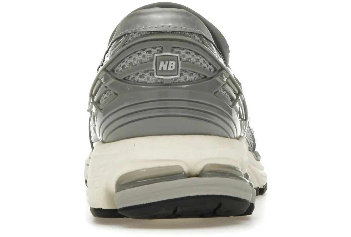 New Balance 1906L Metallic Silver Light Fabric