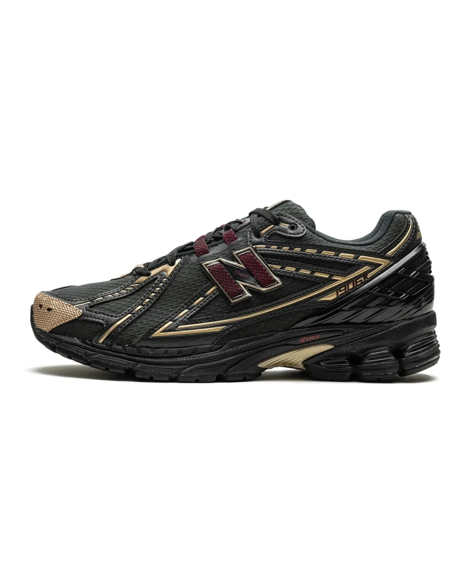 running in dry tracks shoes fair play New Balance 1906R Kith Black