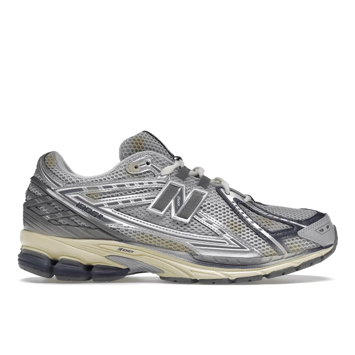 running with a Velcro closure maximalist shoes New Balance 1906R thisisneverthat ''The 2022 Downtown Run''