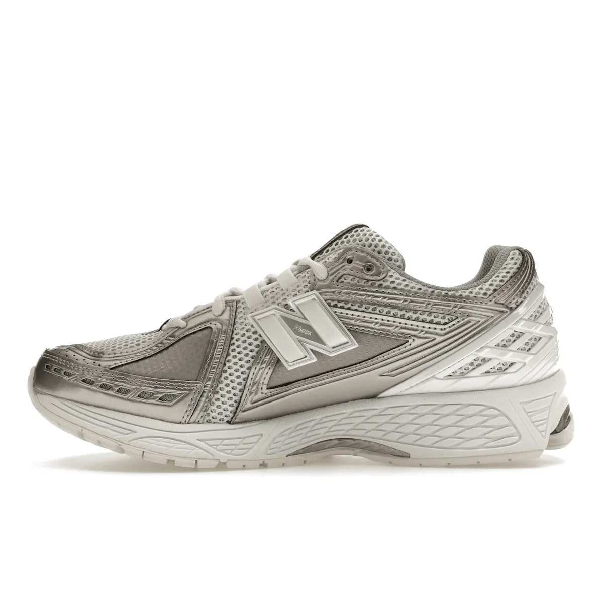New Balance 1906R Urbancore Silver Modern Look
