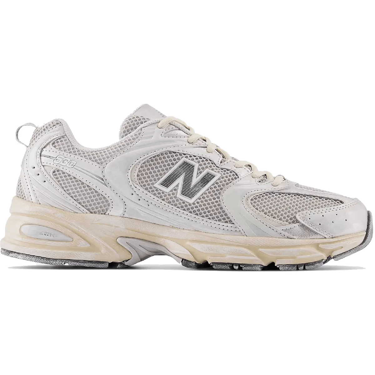 New Balance 530 Vintage Silver Metallic Moonbeam Classy flair