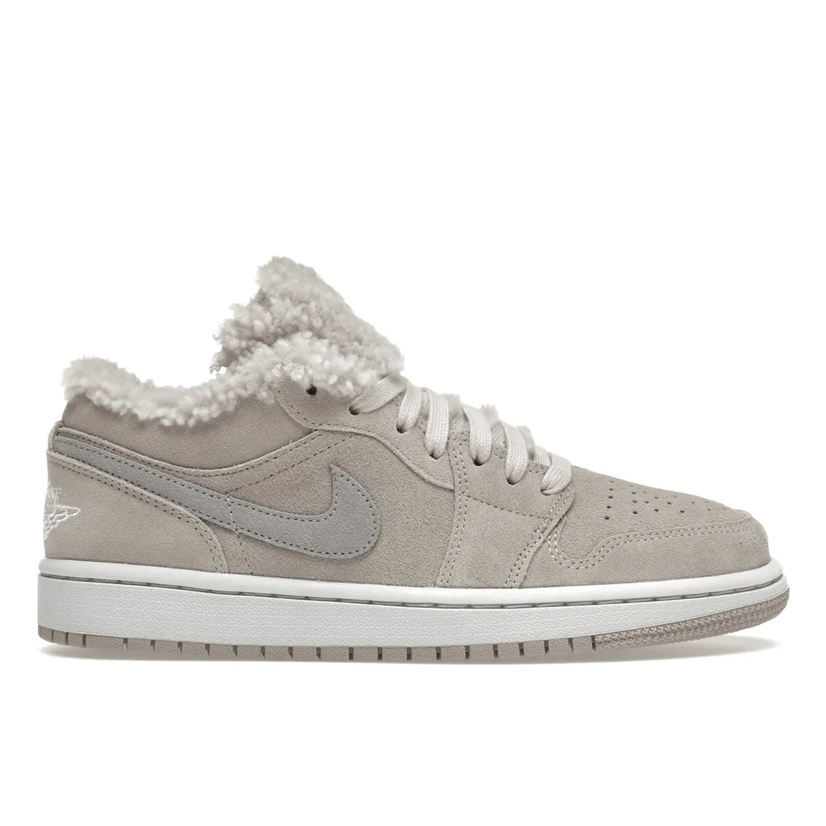 Nike Air Jordan 1 Low SE Sherpa Fleece Supportive touch