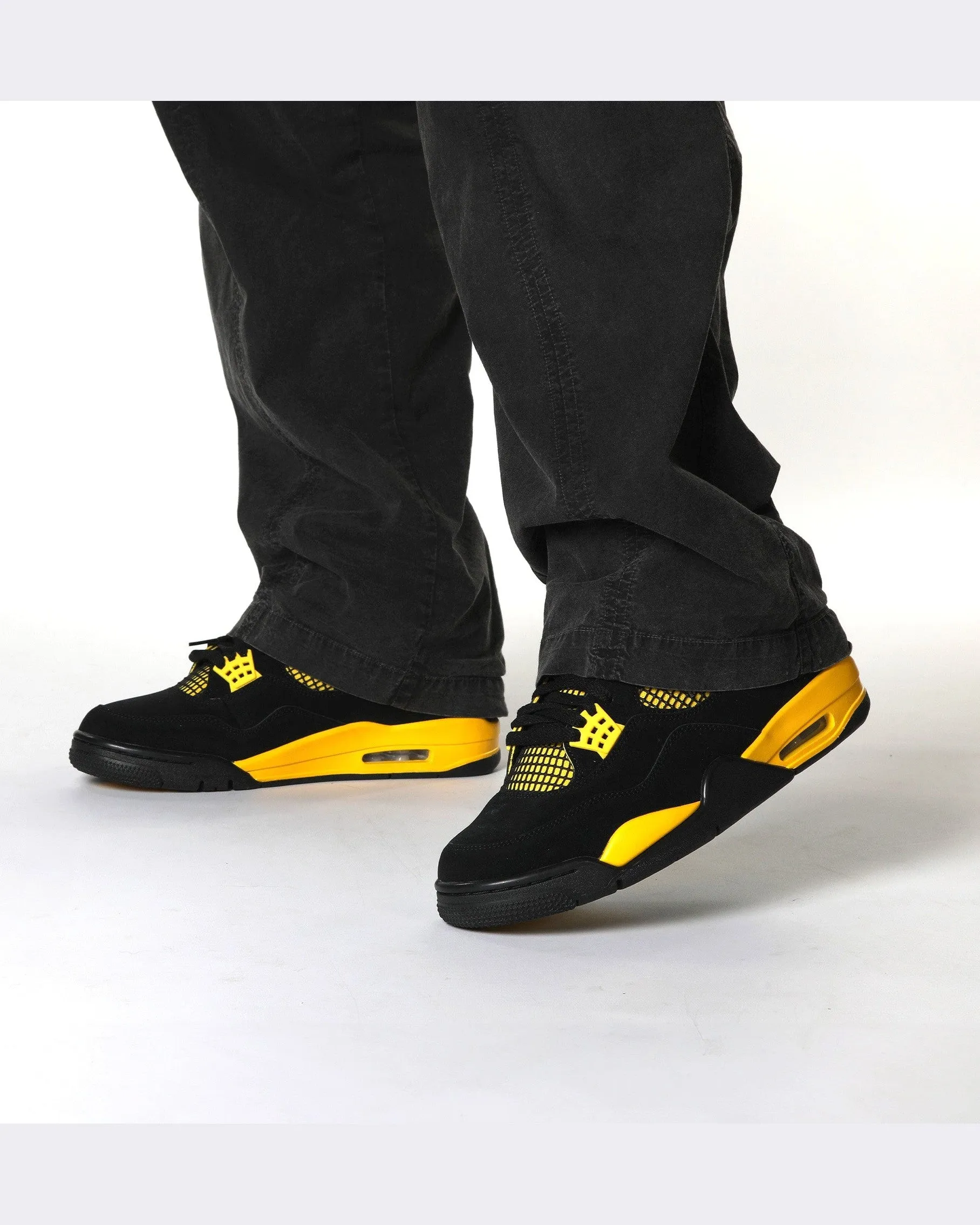 Nike Air Jordan 4 Retro Thunder Flexibility