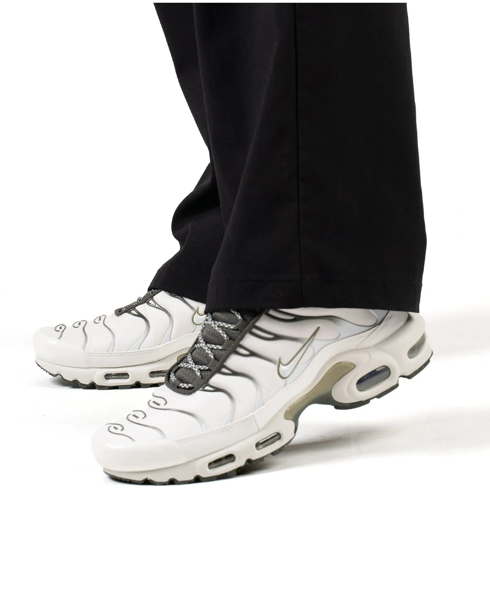 Nike Air Max Plus Phantom Cargo Khaki Versatile