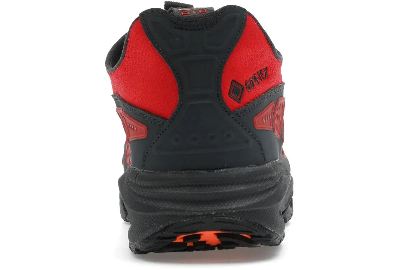 Nike Air Max Sunder Gore-Tex Hyper Crimson Visibility boost