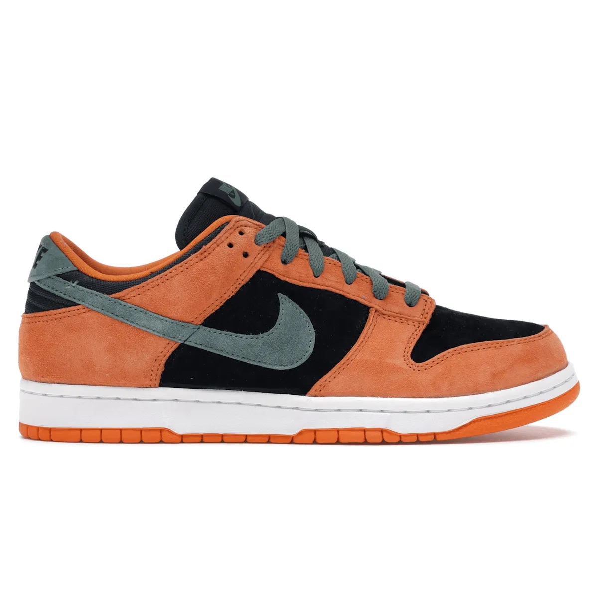 Trail Walk Nike Dunk Low Ceramic