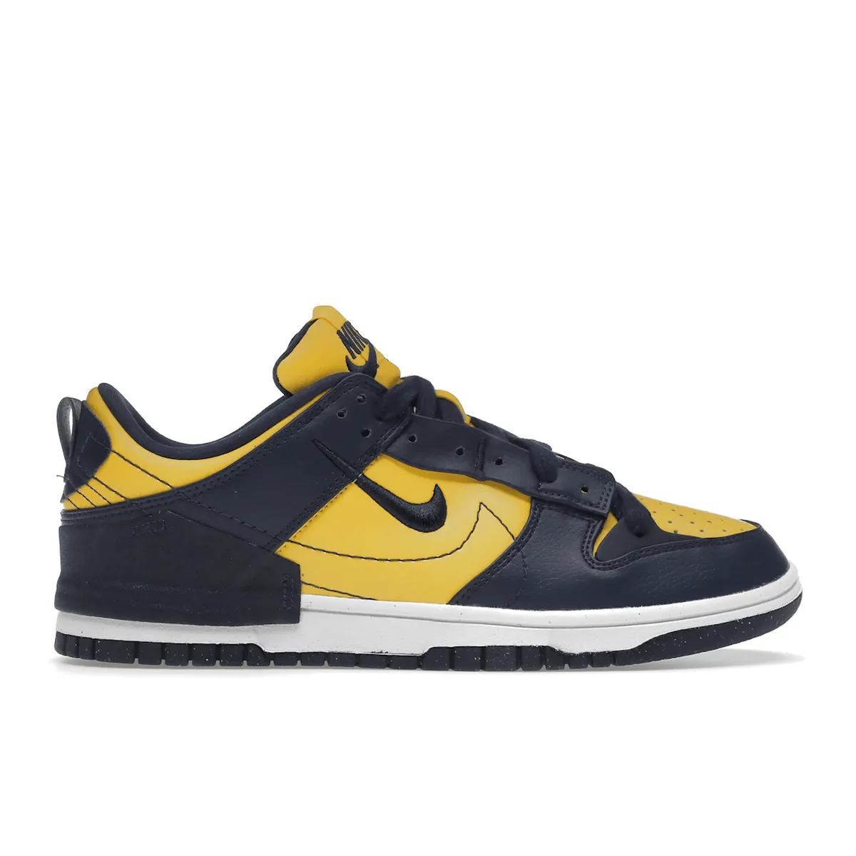 Relaxed Step Nike Dunk Low Disrupt 2 Michigan
