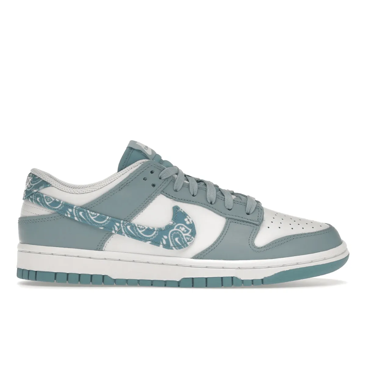 Hill Walk Everyday Look Nike Dunk Low Essential Paisley Pack Worn Blue