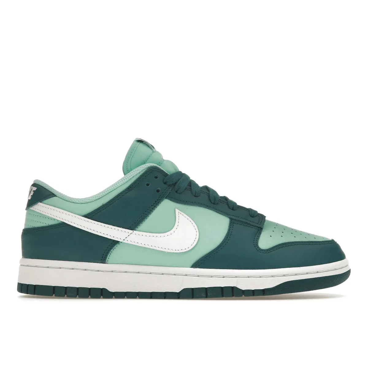 evening run Drive Ready Nike Dunk Low Geode Teal