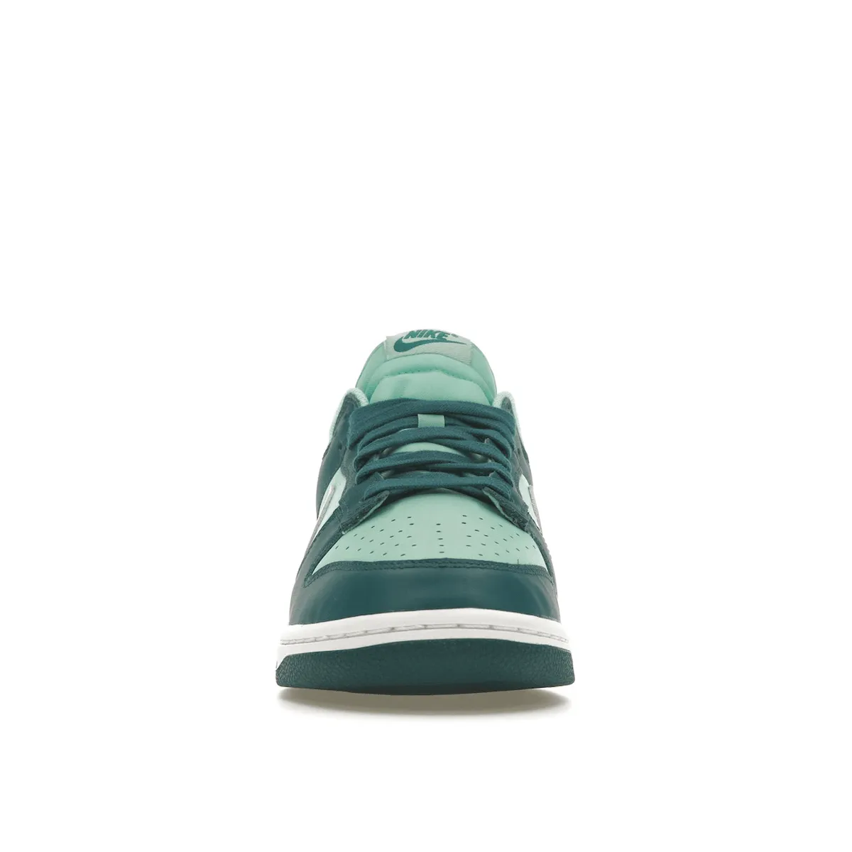 Nike Dunk Low Geode Teal Urban Motion Step