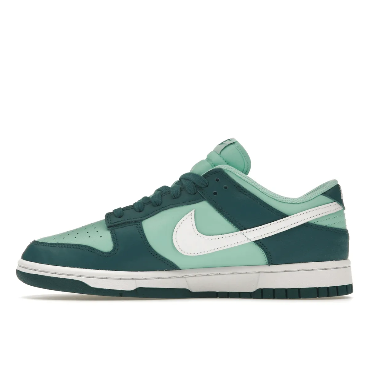 Nike Dunk Low Geode Teal Urban Motion Step