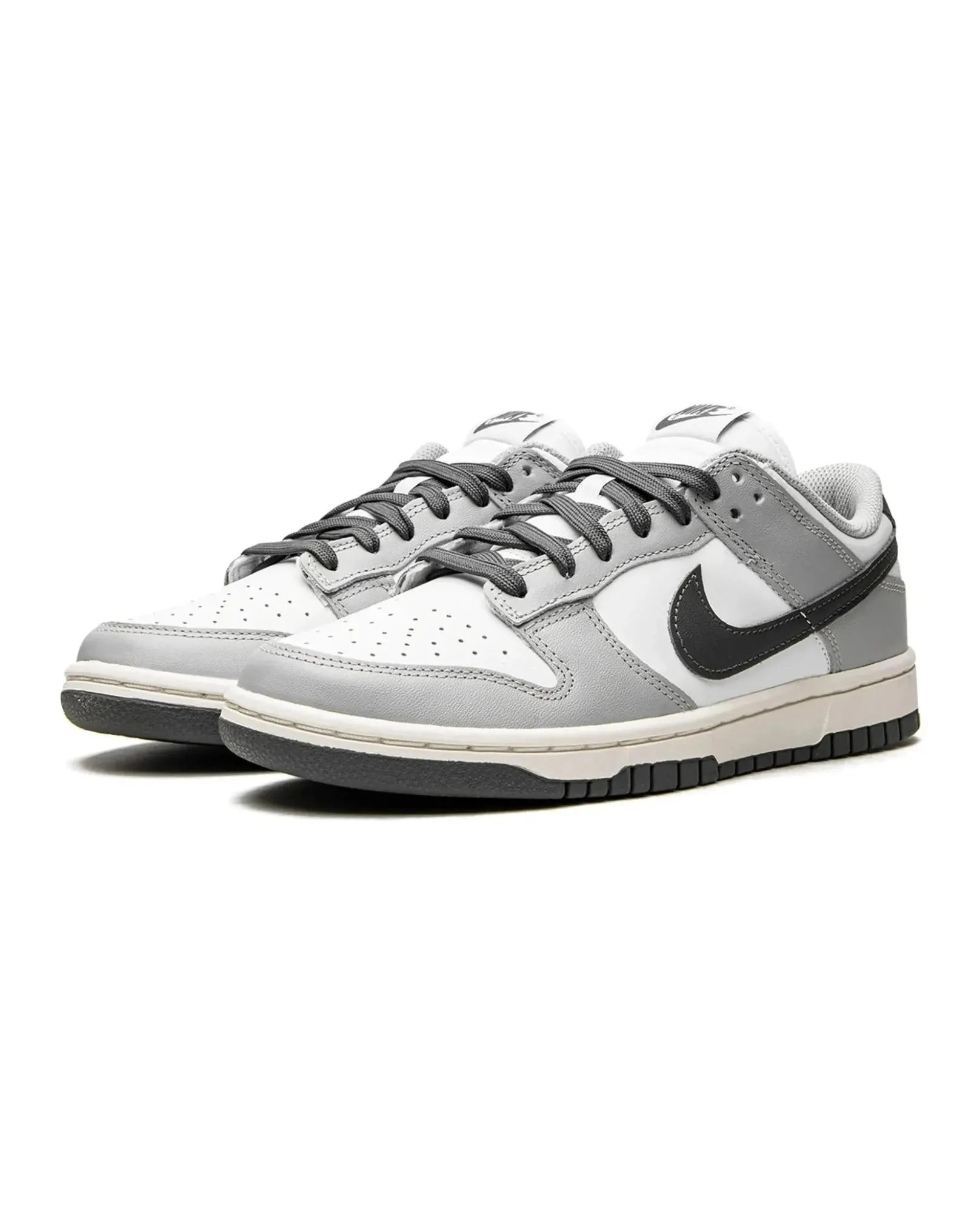 Nike Dunk Low Light Smoke Grey Easy Glide Step