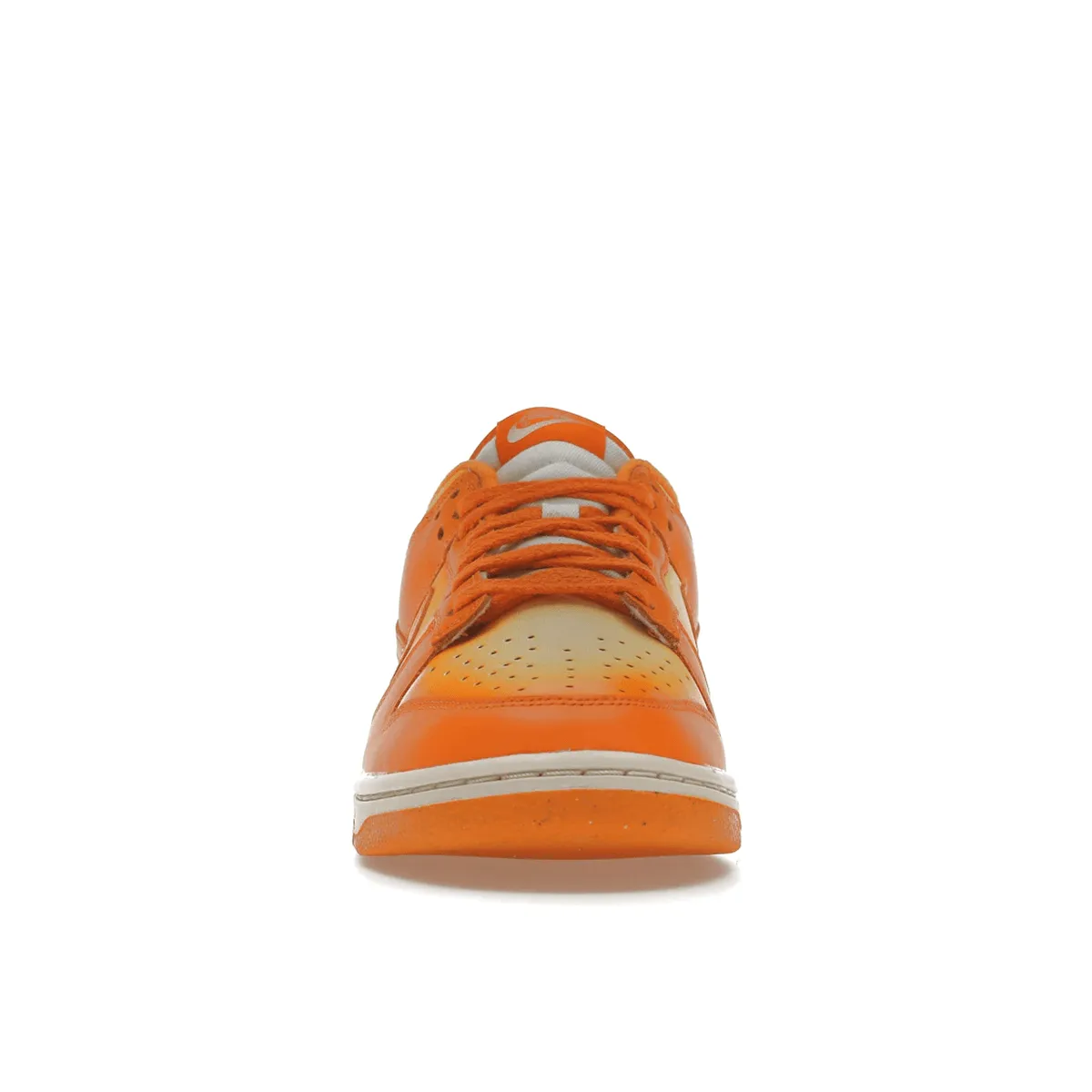 Nike Dunk Low Magma Orange Urban Step-On Move