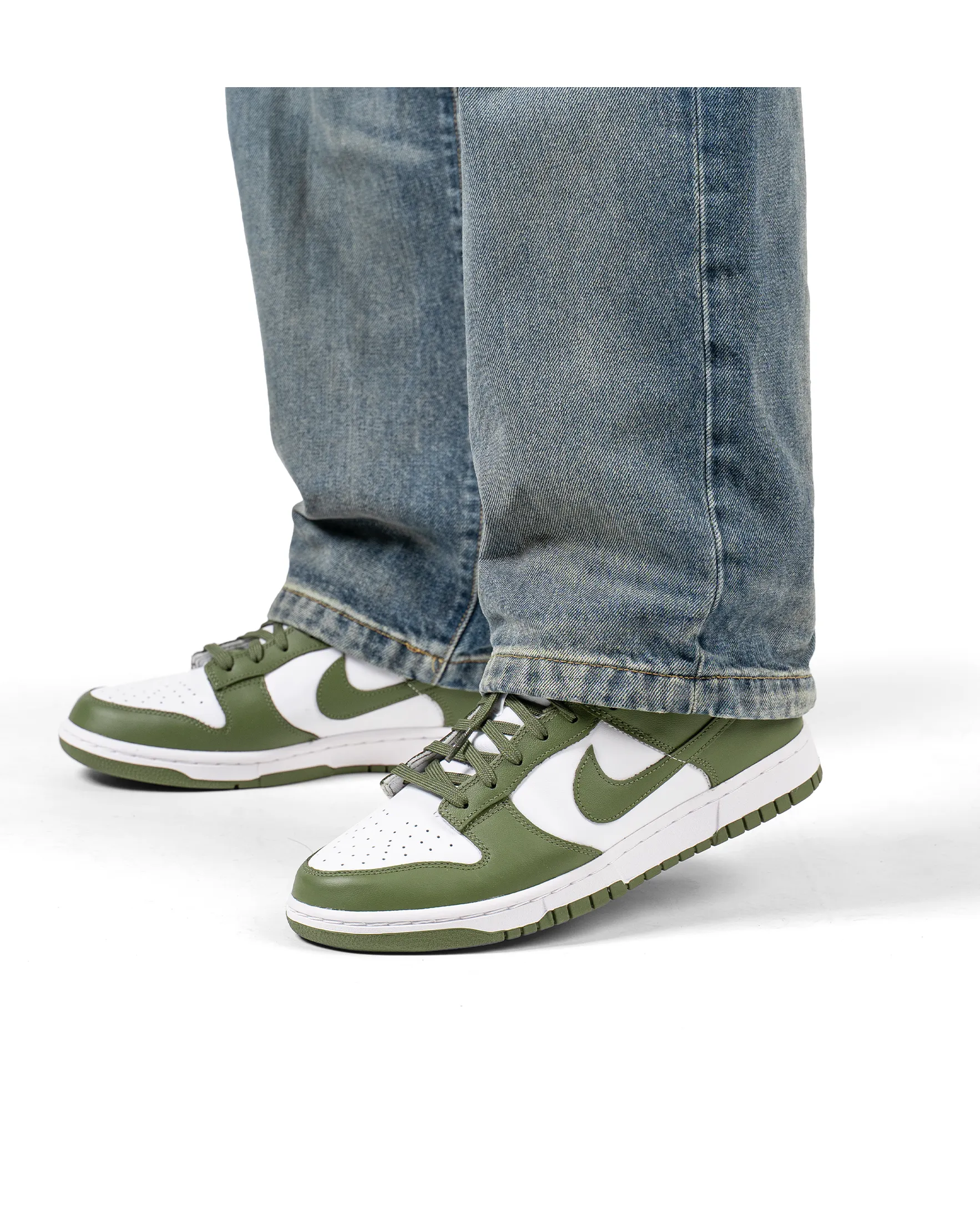 Nike Dunk Low Medium Olive Urban Step Move Glide