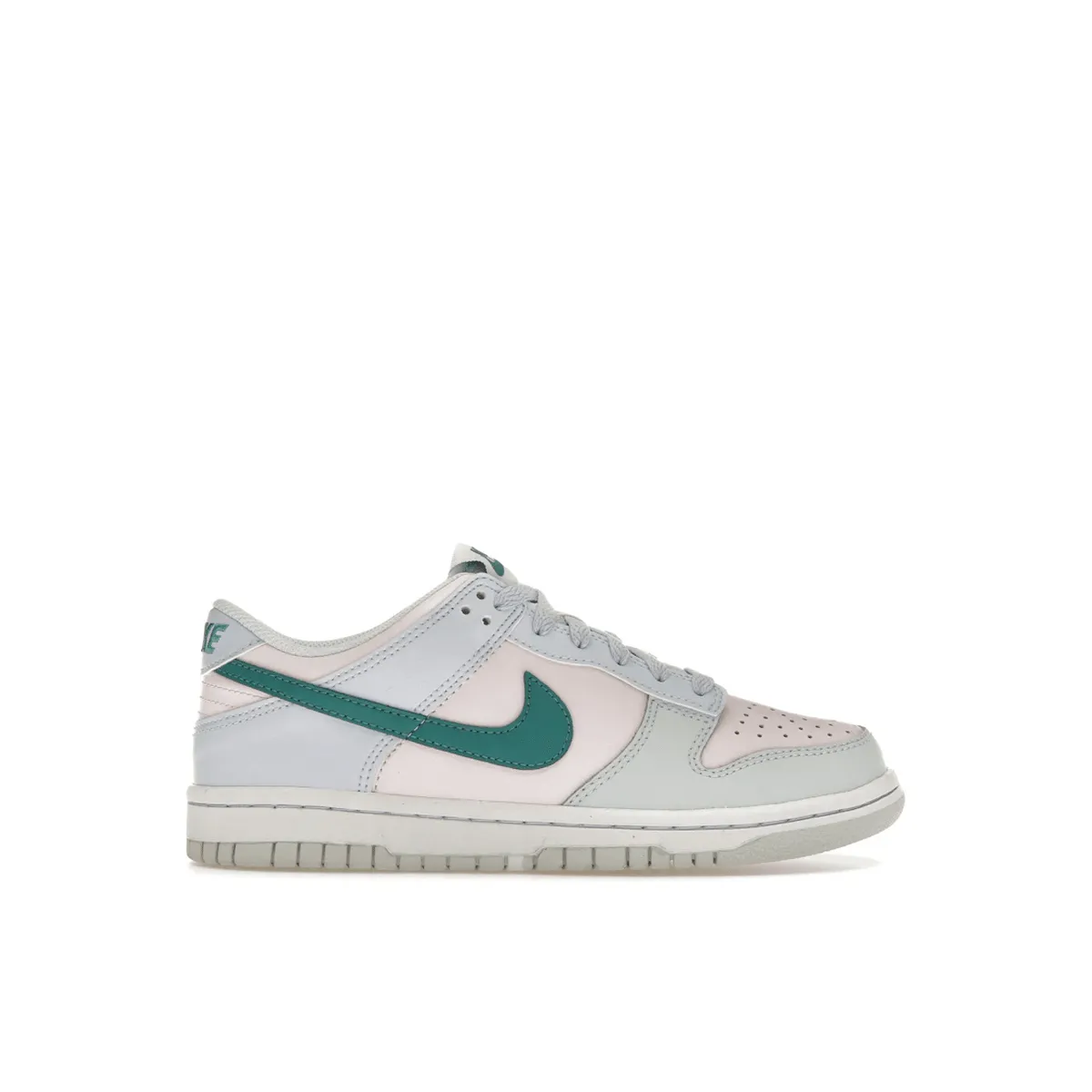Throw Step Nike Dunk Low Mineral Teal
