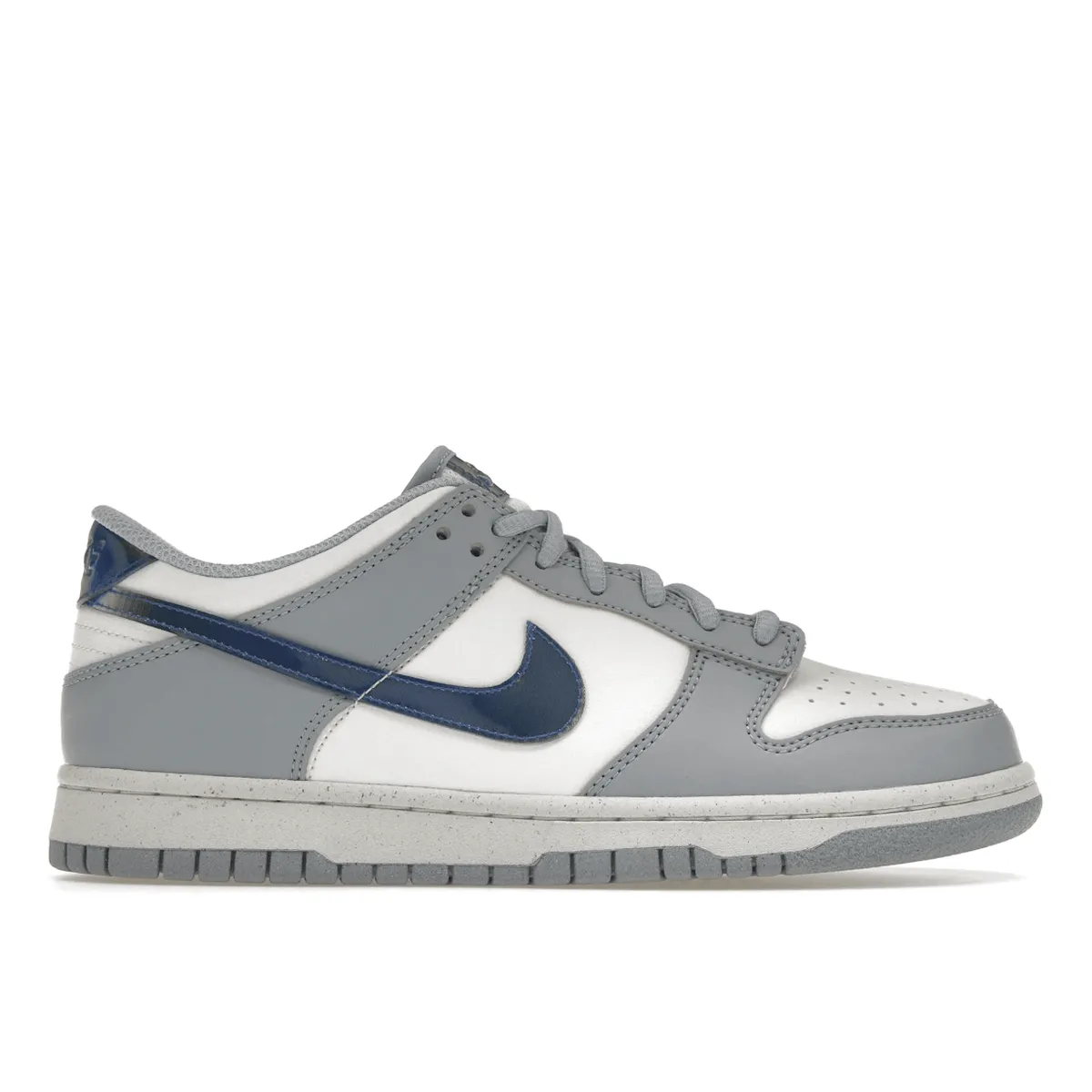 Nike Dunk Low Next Nature Blue Whisper Iridescent Easy Glide Step Move-Out