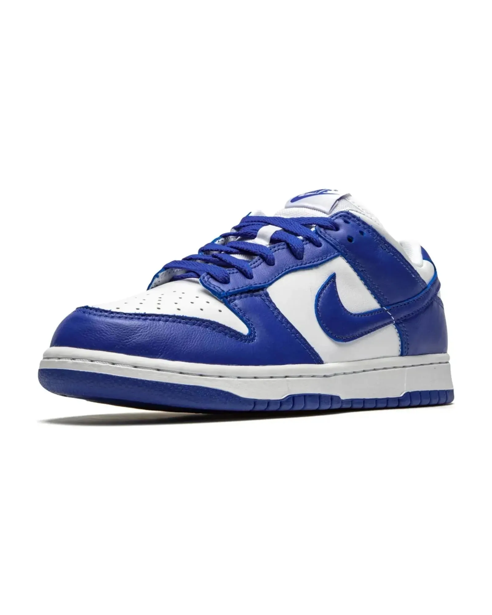 Nike Dunk Low SP Kentucky Modern Walk-In