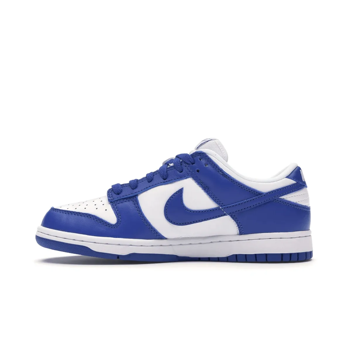 Nike Dunk Low SP Kentucky Modern Walk-In