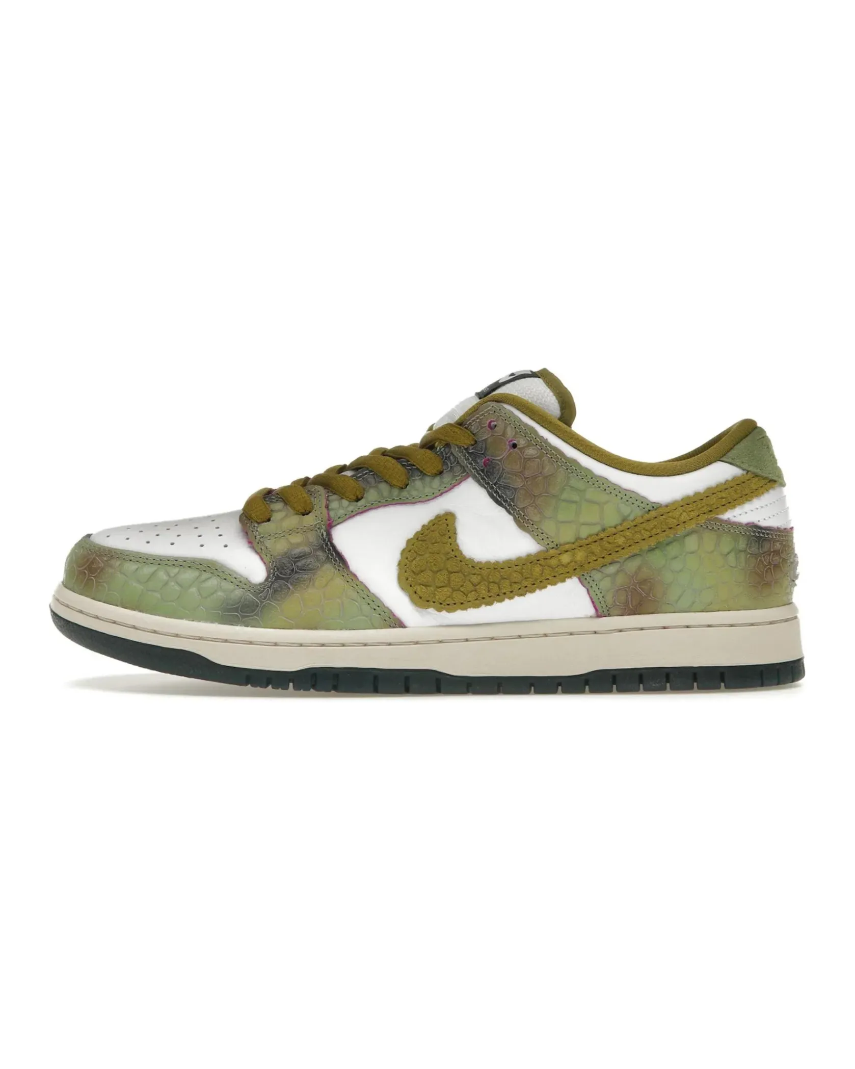 Nike SB Dunk Low Alexis Sablone Chameleon Active Path