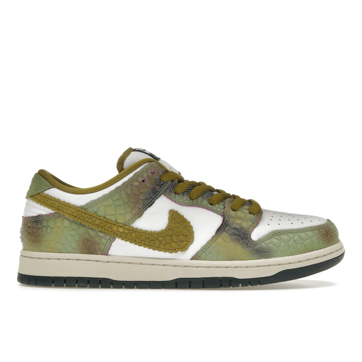 Urban Fashion Nike SB Dunk Low Alexis Sablone Chameleon