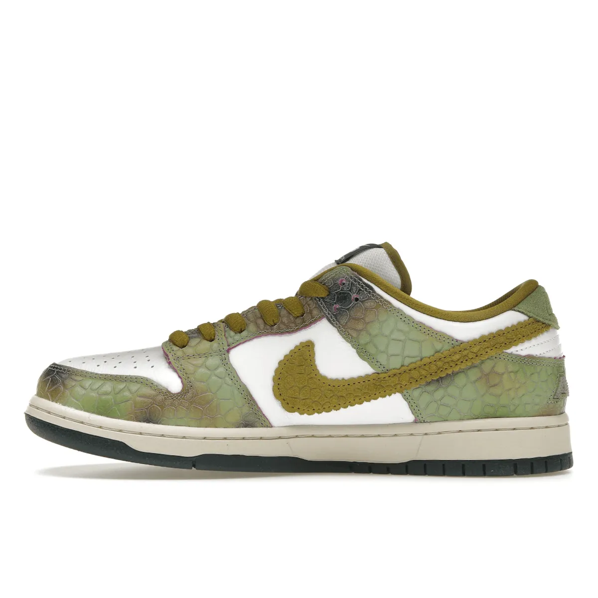 Nike SB Dunk Low Alexis Sablone Chameleon Active Path