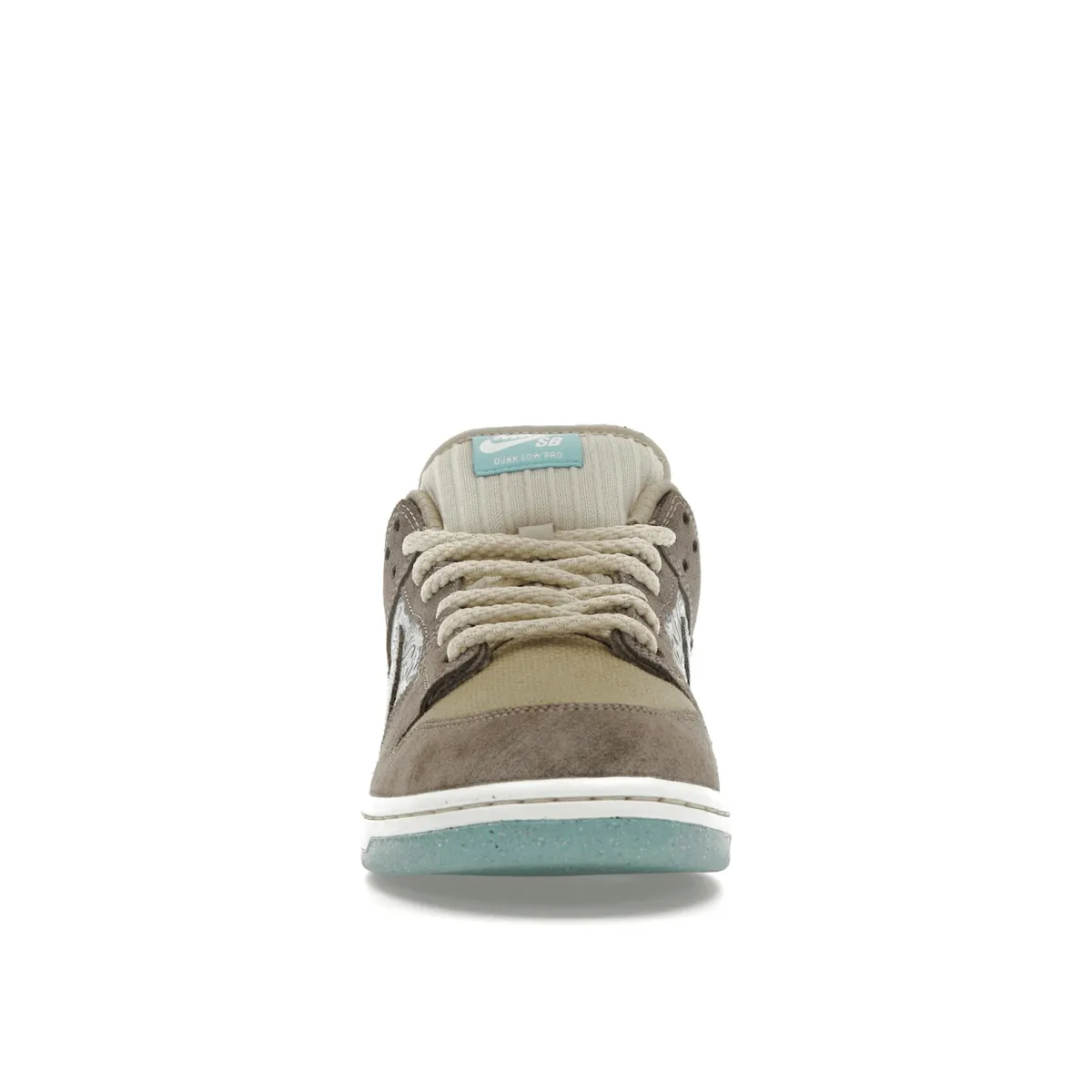 Nike SB Dunk Low Big Money Savings Relaxed Step