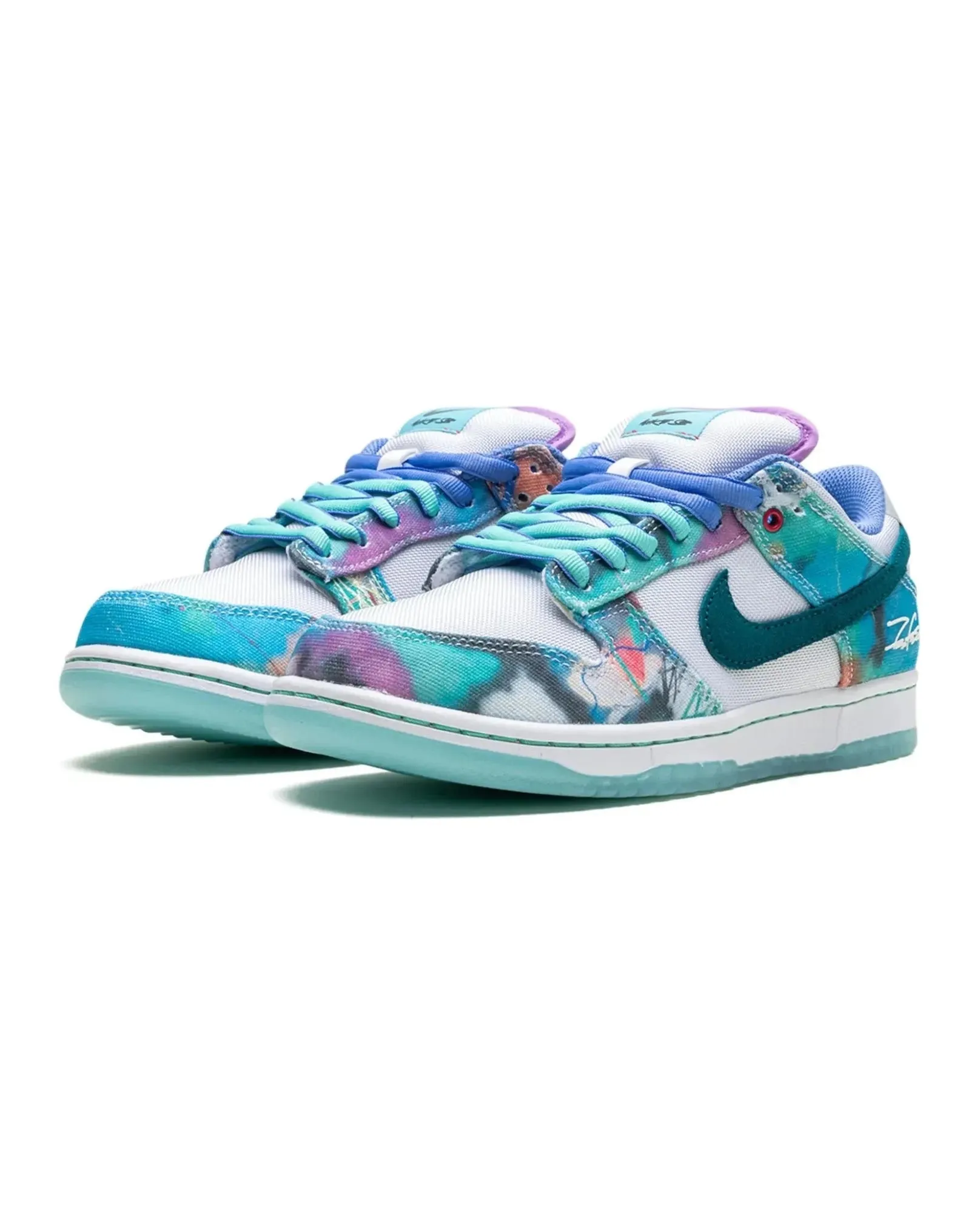 Nike SB Dunk Low Futura Laboratories Bleached Aqua Soft Walk-Step