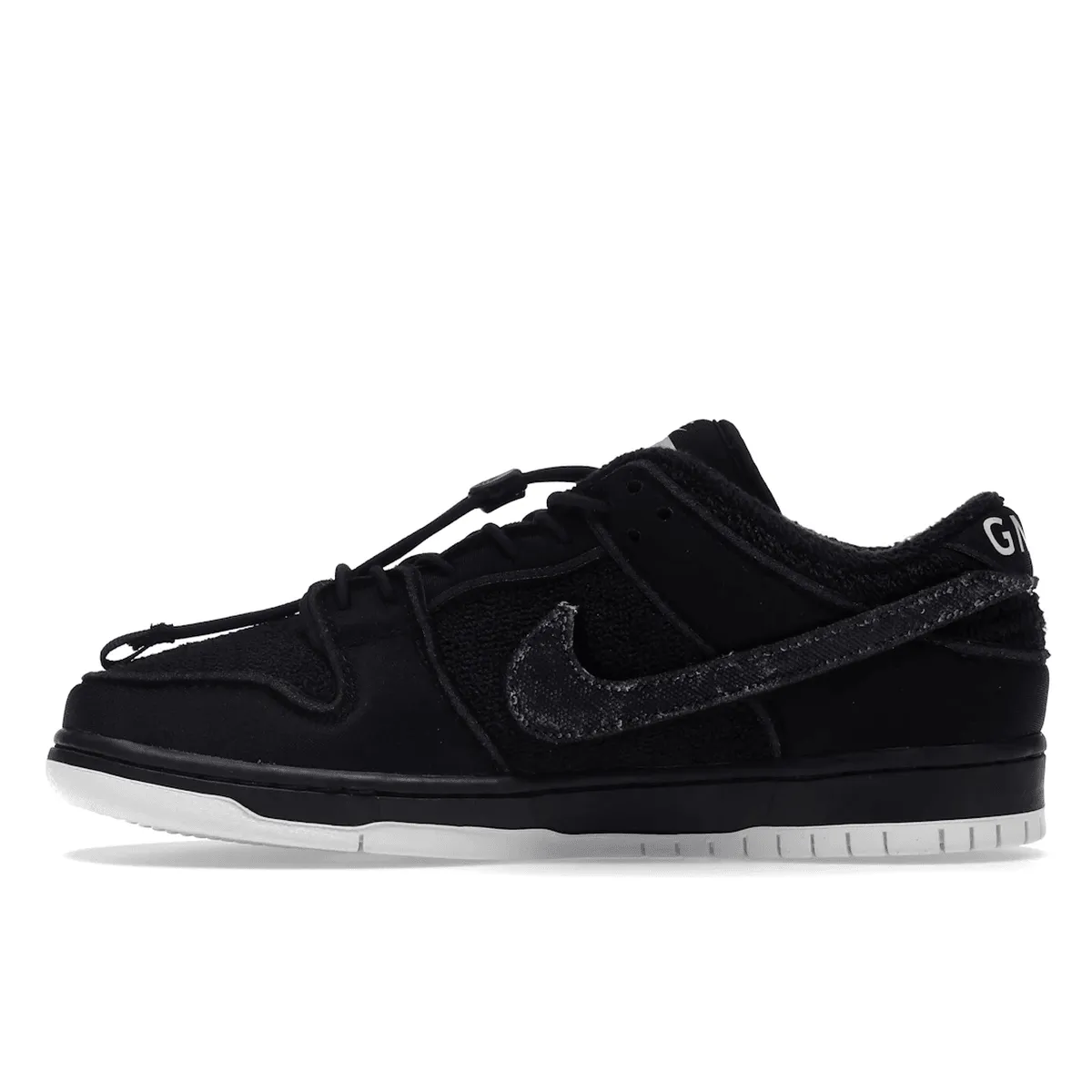 Nike SB Dunk Low Gnarhunters All-Purpose Step