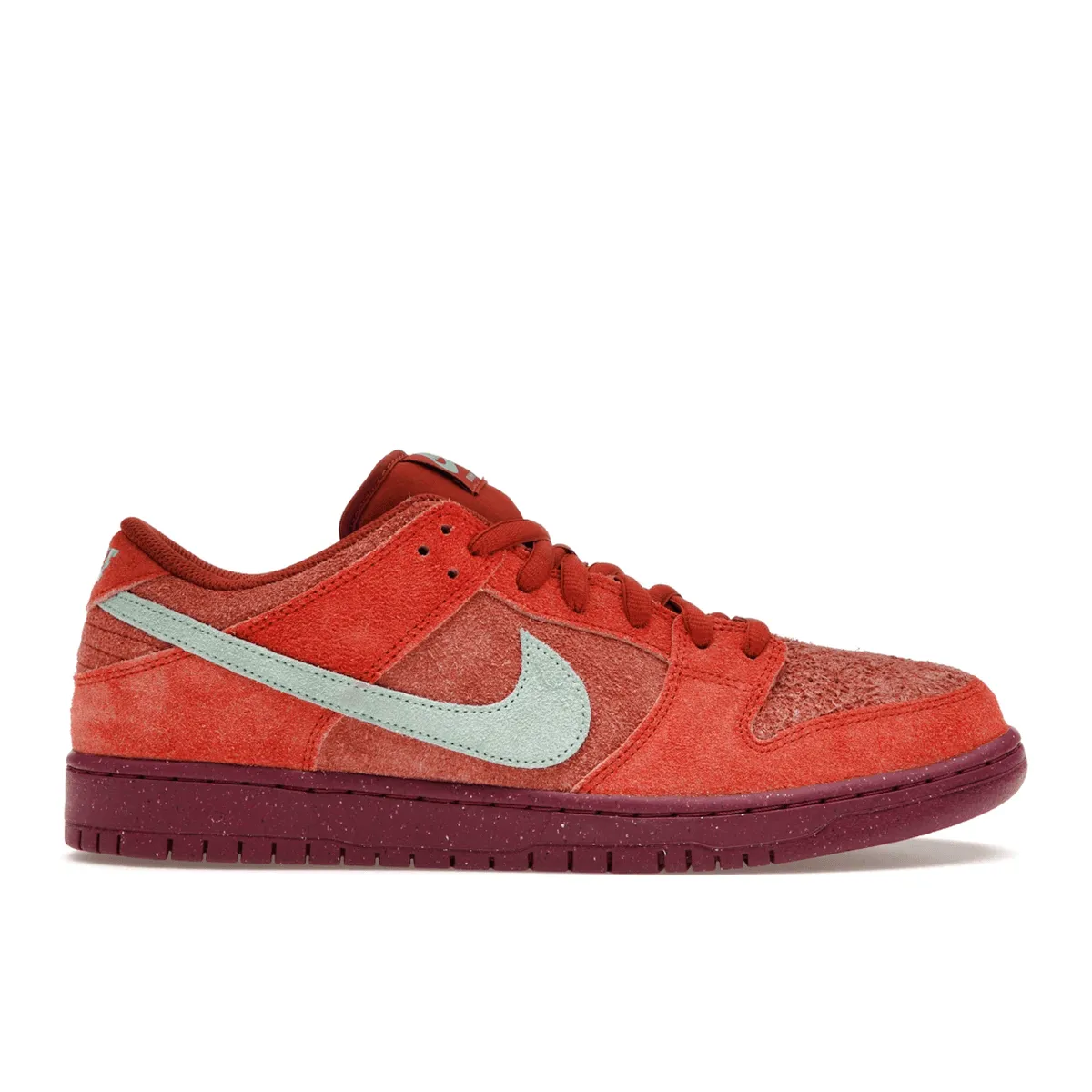 Wind Step Field Step Nike SB Dunk Low Mystic Red Rosewood