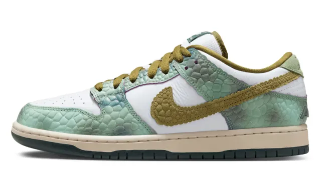 Nike SB Dunk Low Pro QS Shoe - Oil Green/Desert Moss/White (Alexis Sablone) Easy Flex